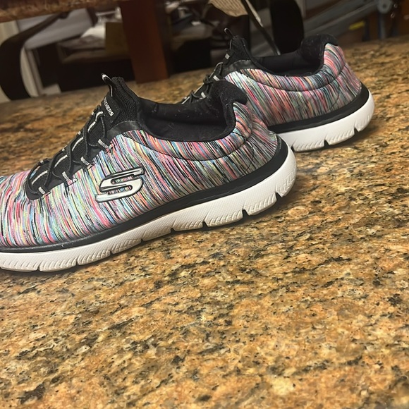 Women sport Empire rock sneaker. Used Rubber sole. Air cooled memory foam size9 - Picture 3 of 4